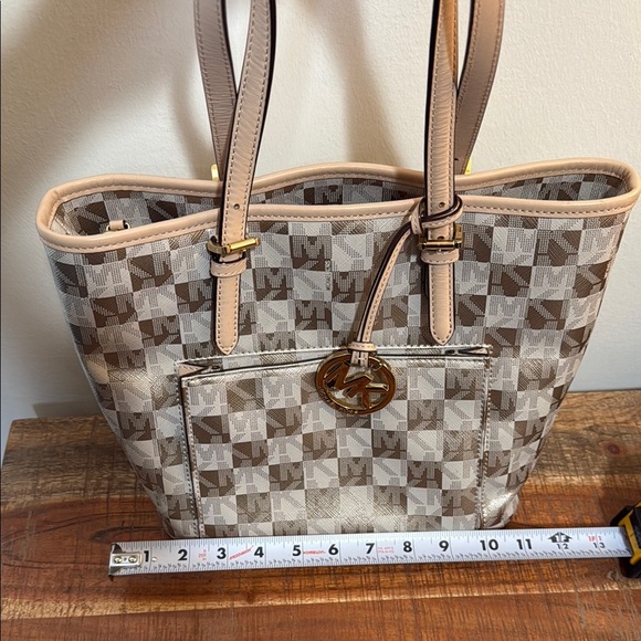 Michael Kors Gold and Cream Structured Handbag - Picture 11 of 12